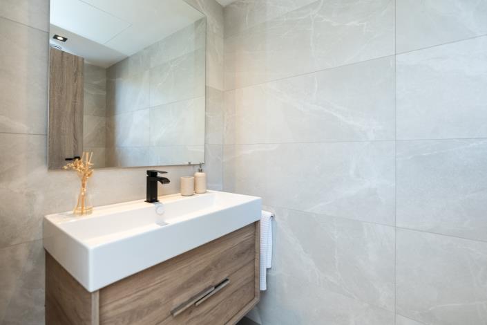 Image No.19-3 Bed Townhouse for sale