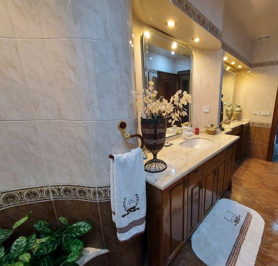 Image No.12-6 Bed Villa for sale