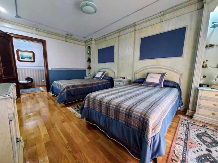 Image No.29-6 Bed Villa for sale