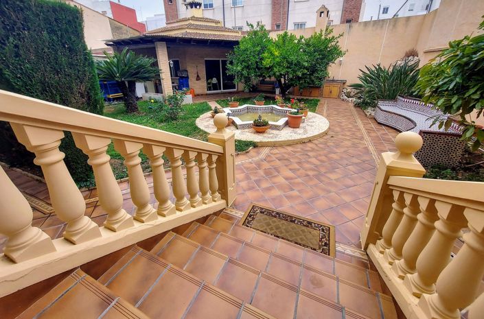 Image No.40-6 Bed Villa for sale