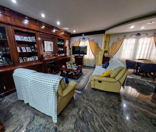 Image No.7-6 Bed Villa for sale