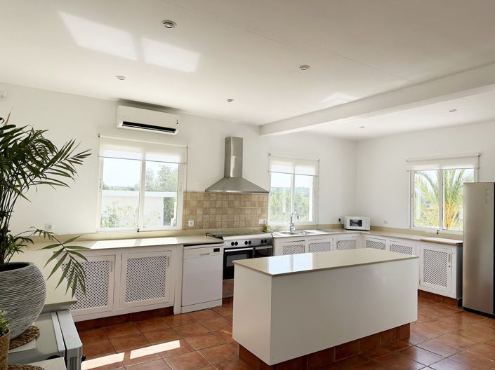 Image No.18-4 Bed Villa for sale