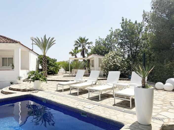 Image No.2-4 Bed Villa for sale