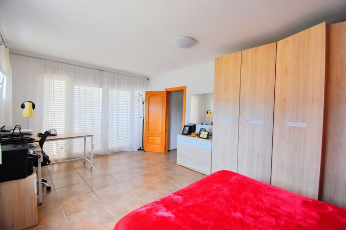 Image No.12-Villa de 4 chambres à vendre à Montroy