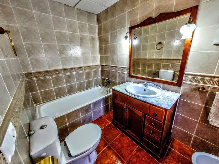 Image No.15-3 Bed Villa for sale