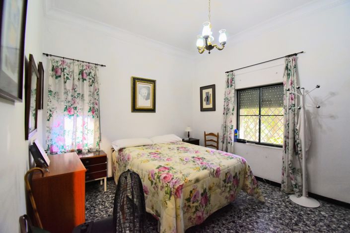 Image No.17-5 Bed Villa for sale