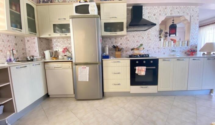 Image No.19-4 Bed Apartment for sale