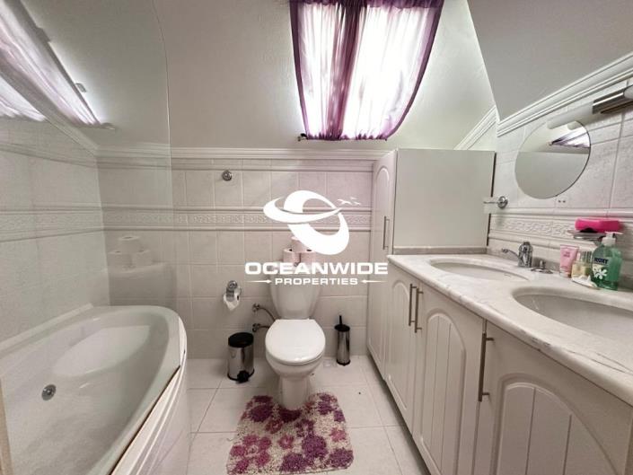 Image No.12-3 Bed Apartment for sale