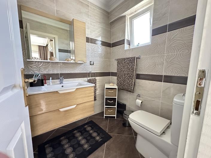 Image No.22-4 Bed Villa for sale