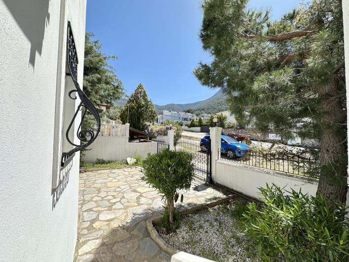 Image No.9-5 Bed Villa for sale