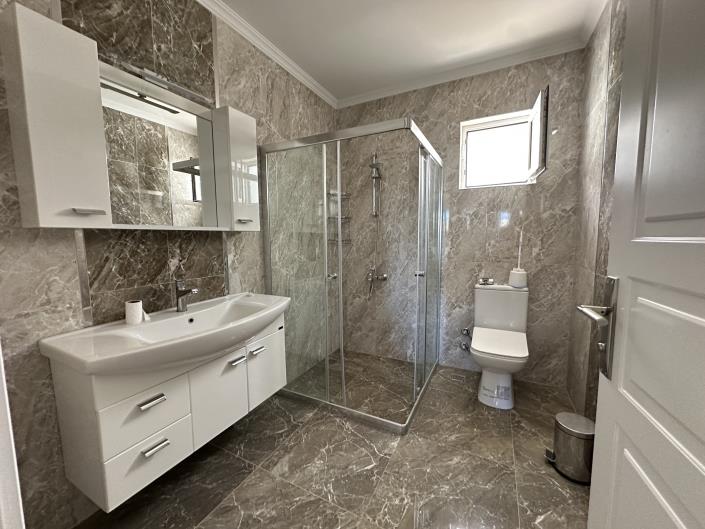 Image No.17-5 Bed Villa for sale