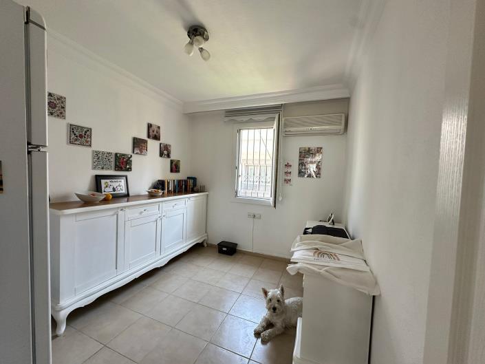 Image No.12-4 Bed Apartment for sale