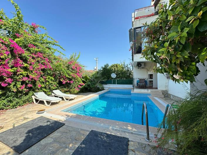 Image No.3-4 Bed Apartment for sale