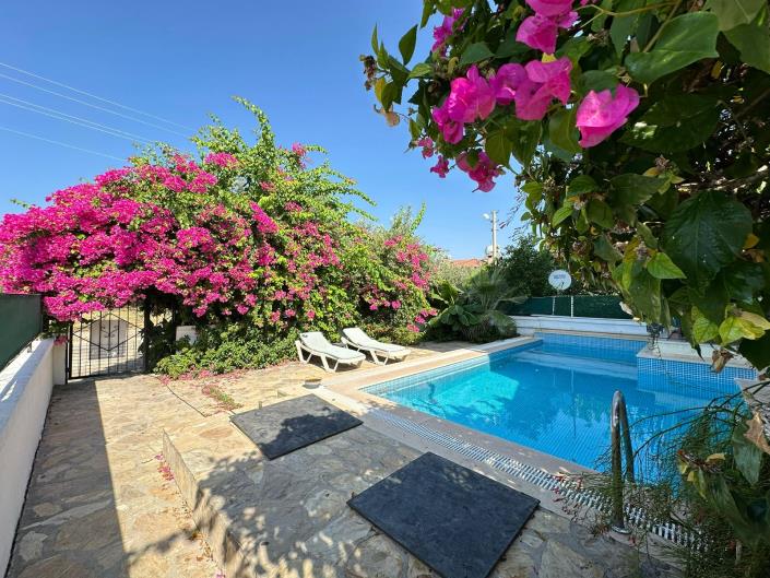 Image No.2-4 Bed Apartment for sale