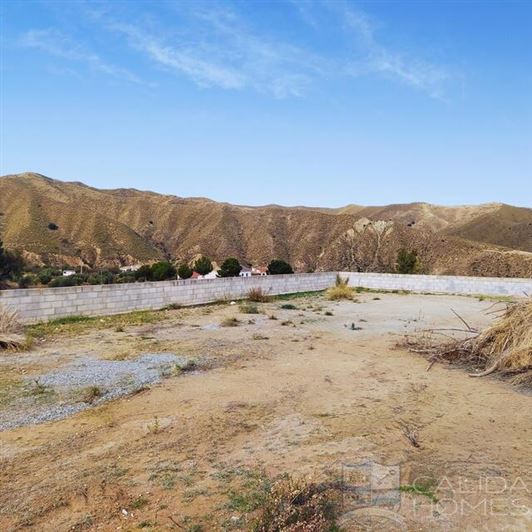 Image No.15-3 Bed Property for sale