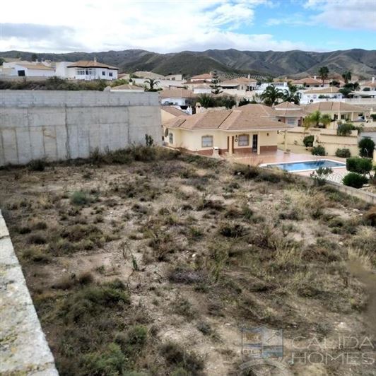 Image No.17-3 Bed Property for sale