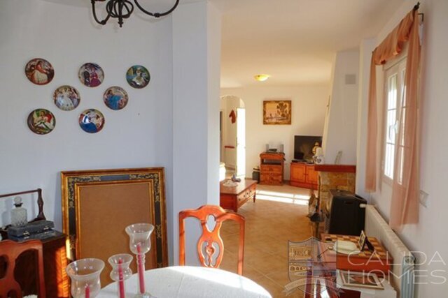 Image No.9-5 Bed Villa for sale