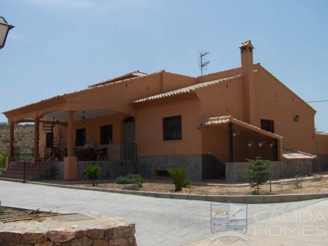 Image No.4-5 Bed Villa for sale
