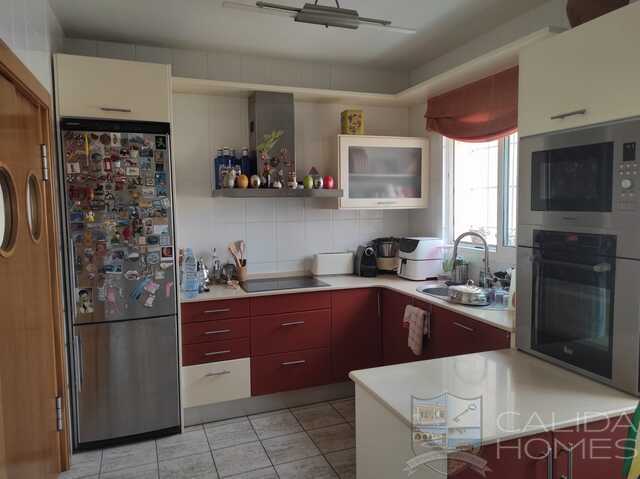 Image No.14-4 Bed Villa for sale