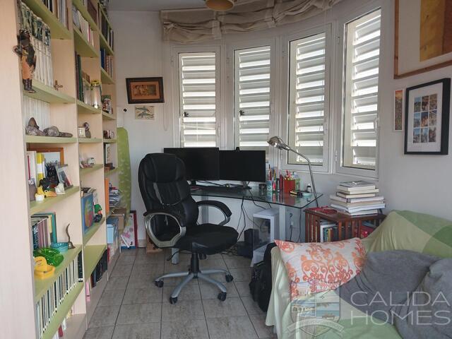 Image No.17-4 Bed Villa for sale