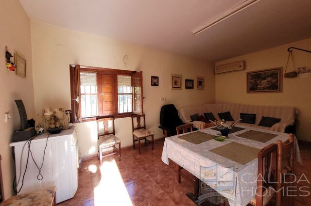 Image No.13-4 Bed Villa for sale