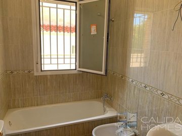 villa-bonita-resale-villa-for-sale-in-oria-28
