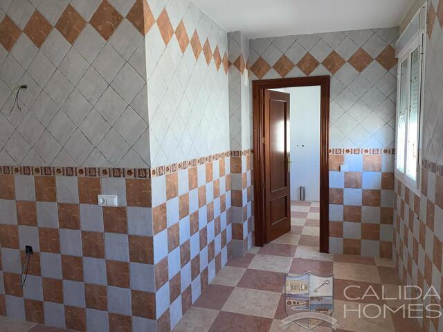 Image No.15-4 Bed Villa for sale