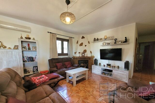 Image No.12-3 Bed Villa for sale