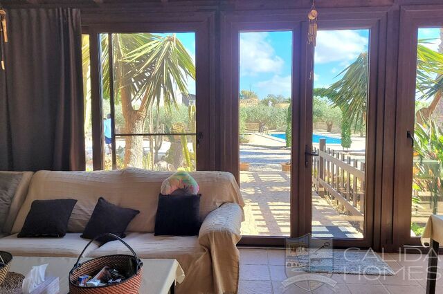 Image No.7-3 Bed Villa for sale