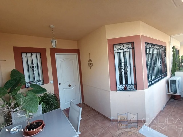 Image No.2-5 Bed Townhouse for sale