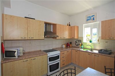 21kitchen-1659435312