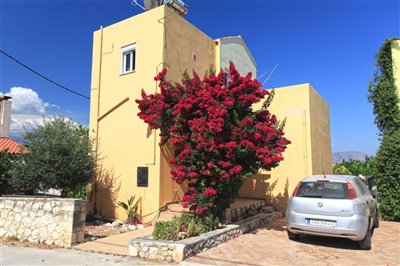 3housefront-1659435328