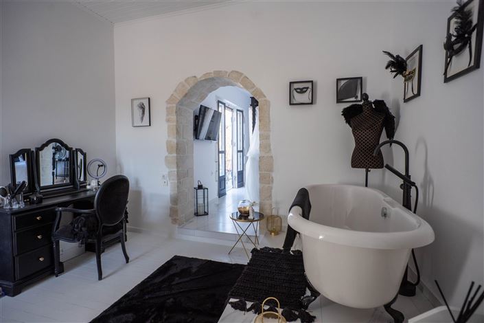 Image No.12-4 Bed Villa for sale