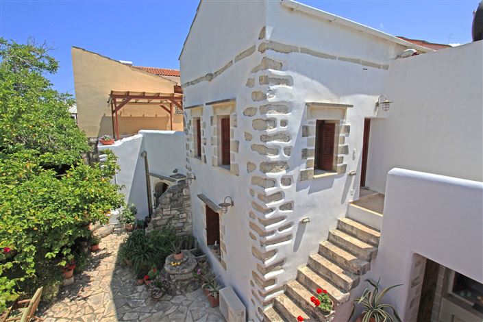 Image No.16-2 Bed Villa for sale