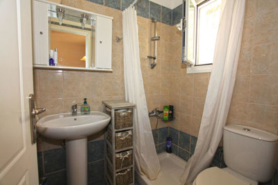 18bedroom1en-suite-1690540315