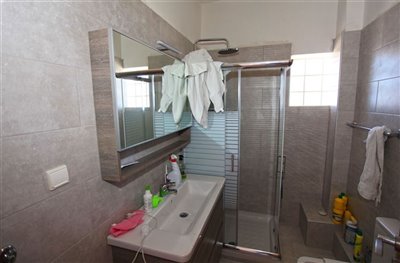 22bathroom-1701426959