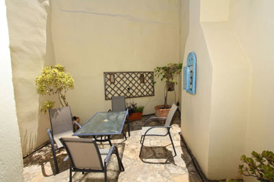 28oprearcourtyard-1721734616