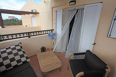 10balconyff2-1737452086