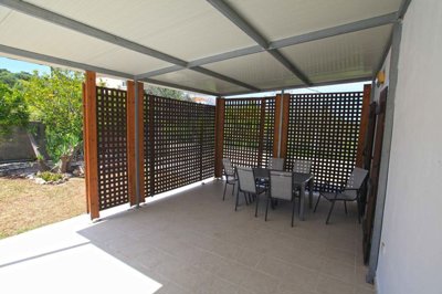 9coveredveranda2-1745590161