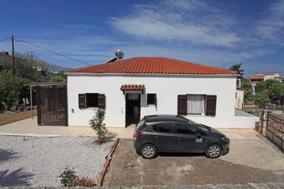 5housefront-1745590160