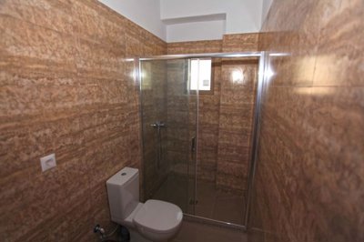 19bathroom2-1745915015