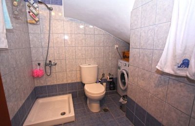 22bathroomgf-1747908682