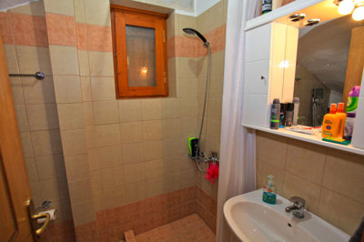 16bathroomgf-1747907959