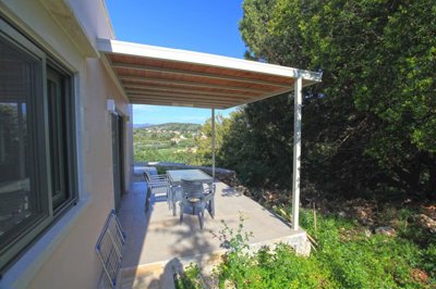 12houserearpatio-1748341847