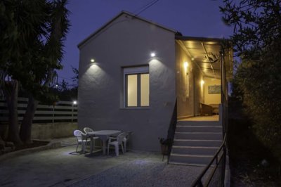 24houseeveningmc-1748603979