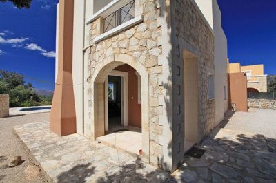 18houseentrance-1748943849