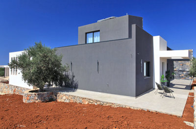 7houseside-1753267083