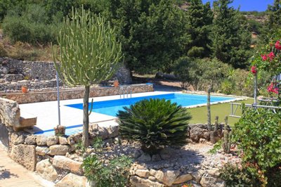 15poolarea-1755079977