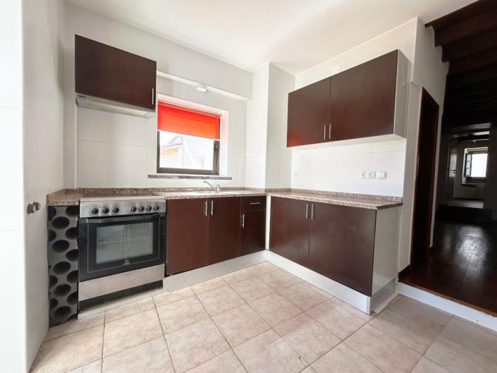 Image No.7-2 Bed Townhouse for sale