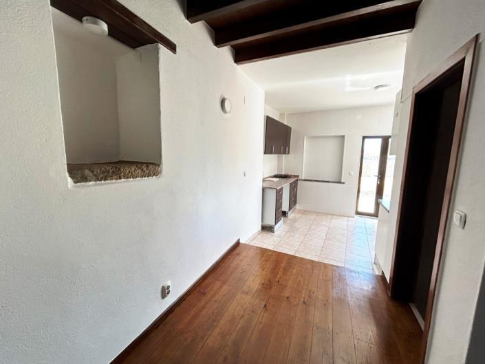 Image No.9-2 Bed Townhouse for sale